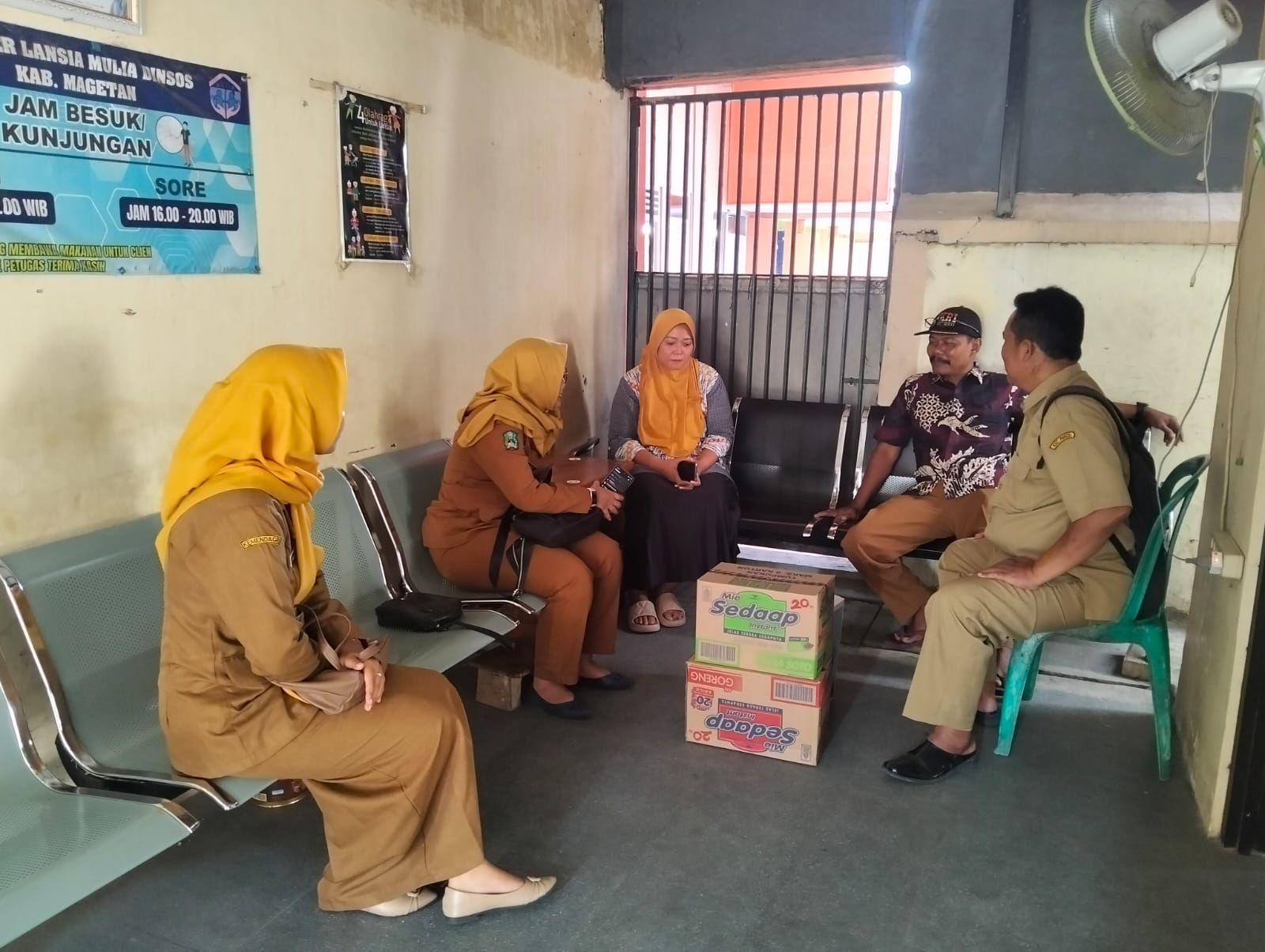PENJENGUKAN LANSIA TERLANTAR